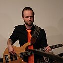 Der Mann der tiefen Töne: Erik am Bass
