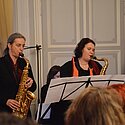 Michaela und Sylke am Saxophon