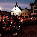 Auf dem Marktplatz bei Nacht